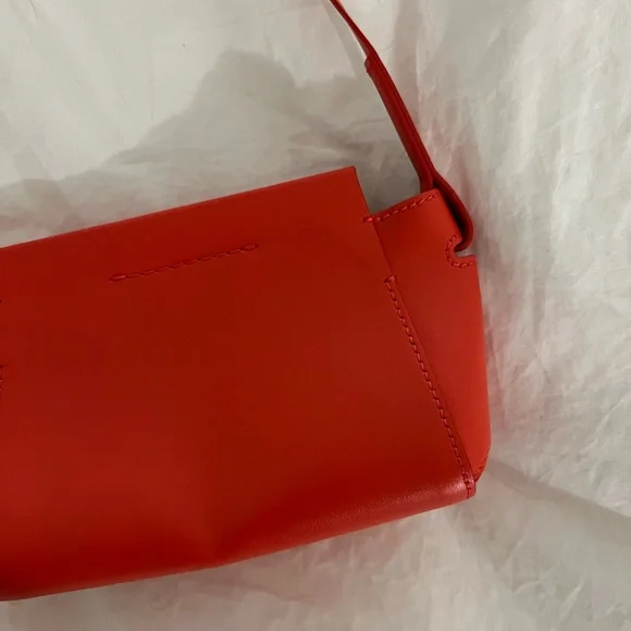 Everlane Mini Bag in Coral - Picture 5 of 11